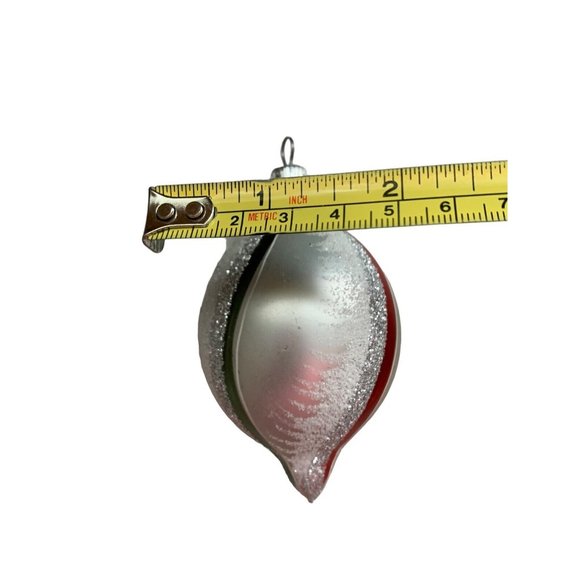 VINTAGE HAND PAINTED INDENT TEARDROP GLASS CHRISTMAS ORNAMENT Silver Red - Picture 4 of 5